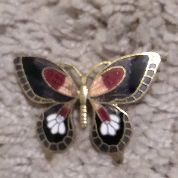 Accessories - Gorgeous vintage butterfly pin